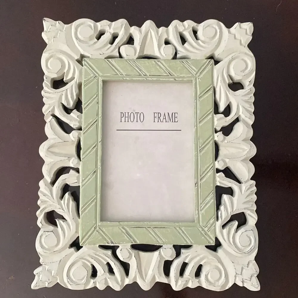 Vintage pier 1 cream sage green chalk painted wood swirl 4X6 photograph‎ frame